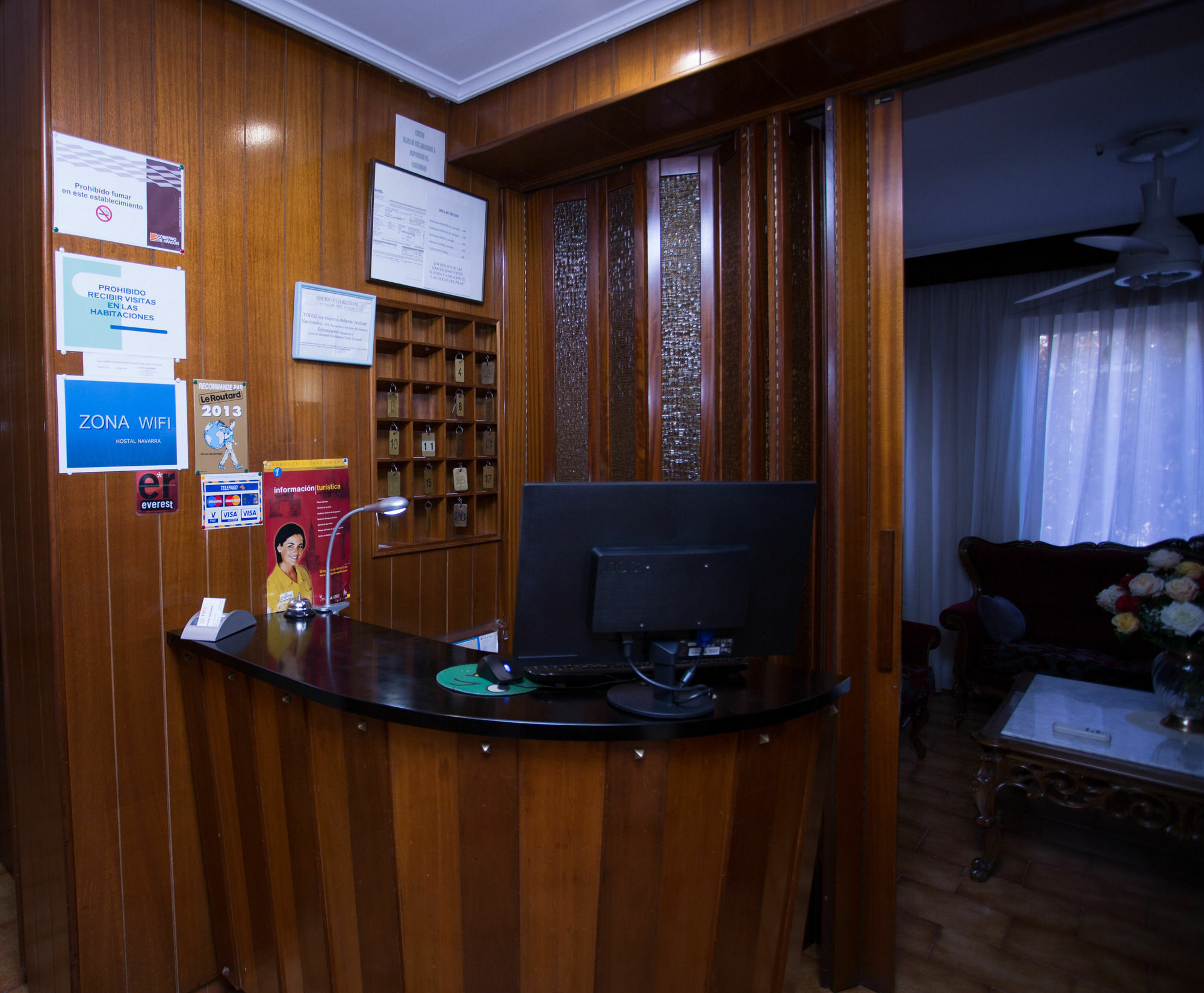 Hostal Navarra Сарагоса Екстер'єр фото
